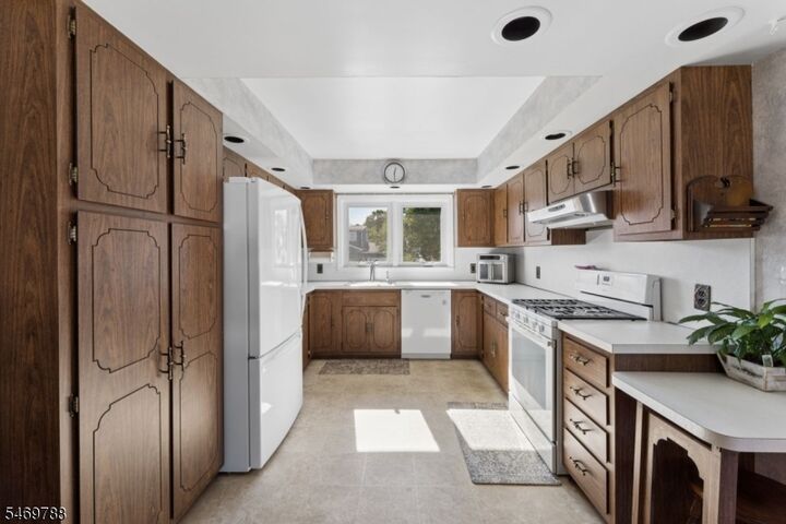 Property Photo: 147 Robert Pl NJ 07080