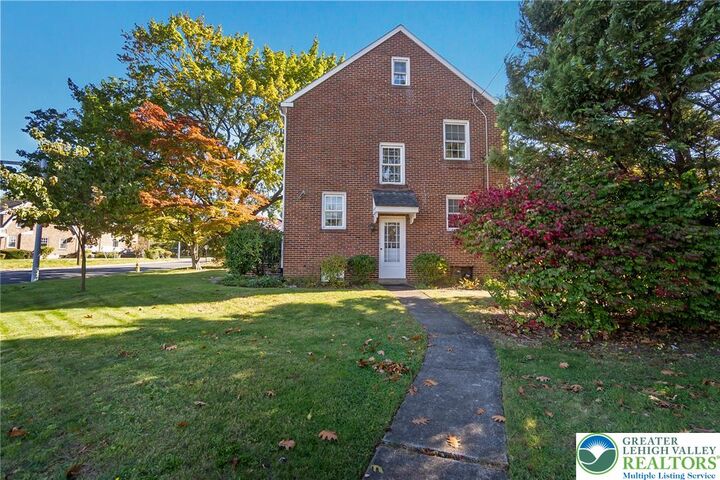 Property Photo:  941 Pennsylvania Avenue  PA 18018 