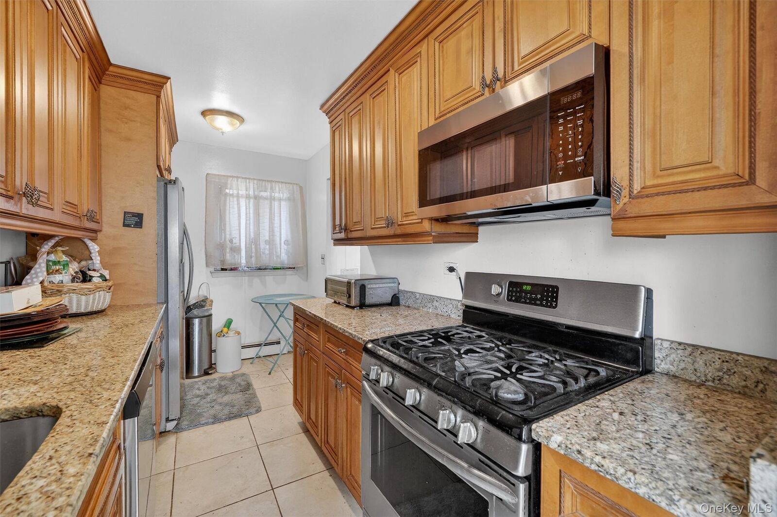 Property Photo:  150 Glenwood Avenue F5  NY 10703 