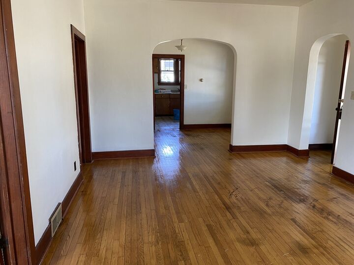 Property Photo:  736 Swift Avenue  IL 61348 