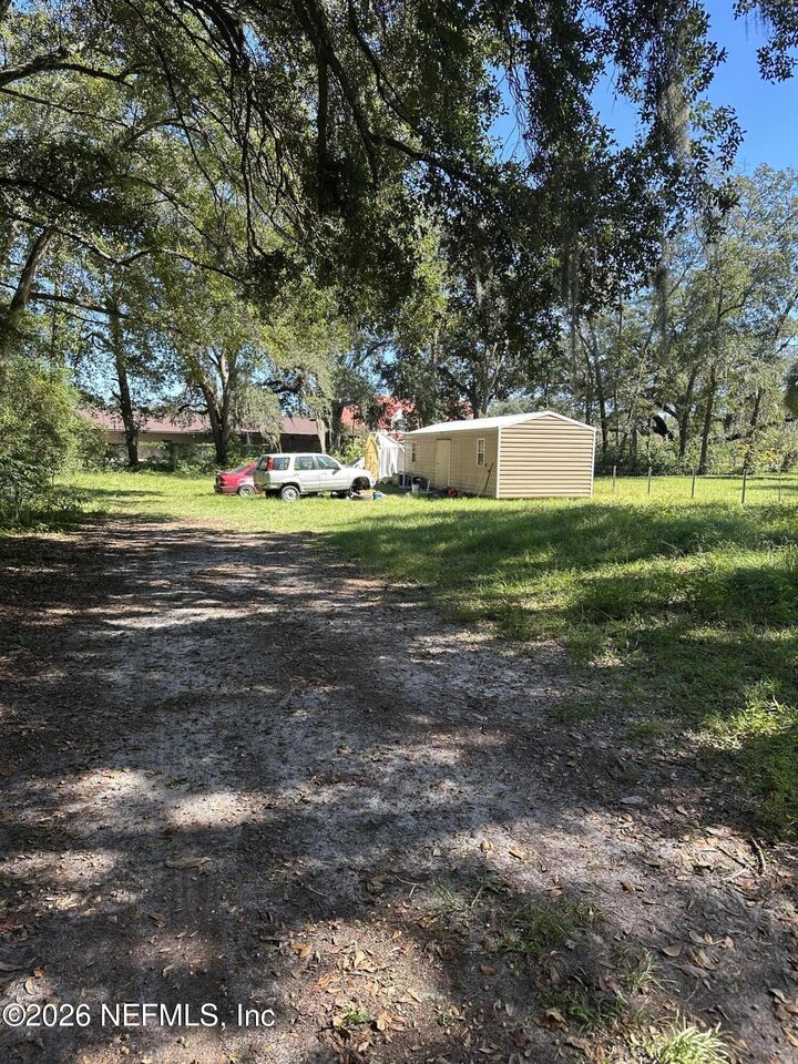 Property Photo: 1615 Derito Drive FL 32221
