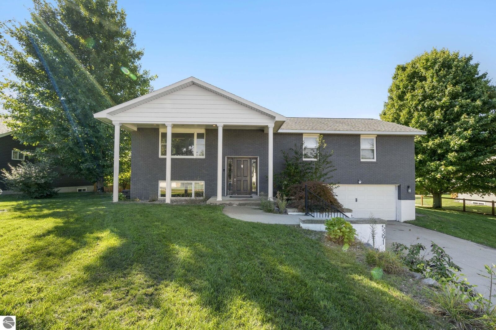 Property Photo:  5391 Eaglehurst Drive  MI 49685 