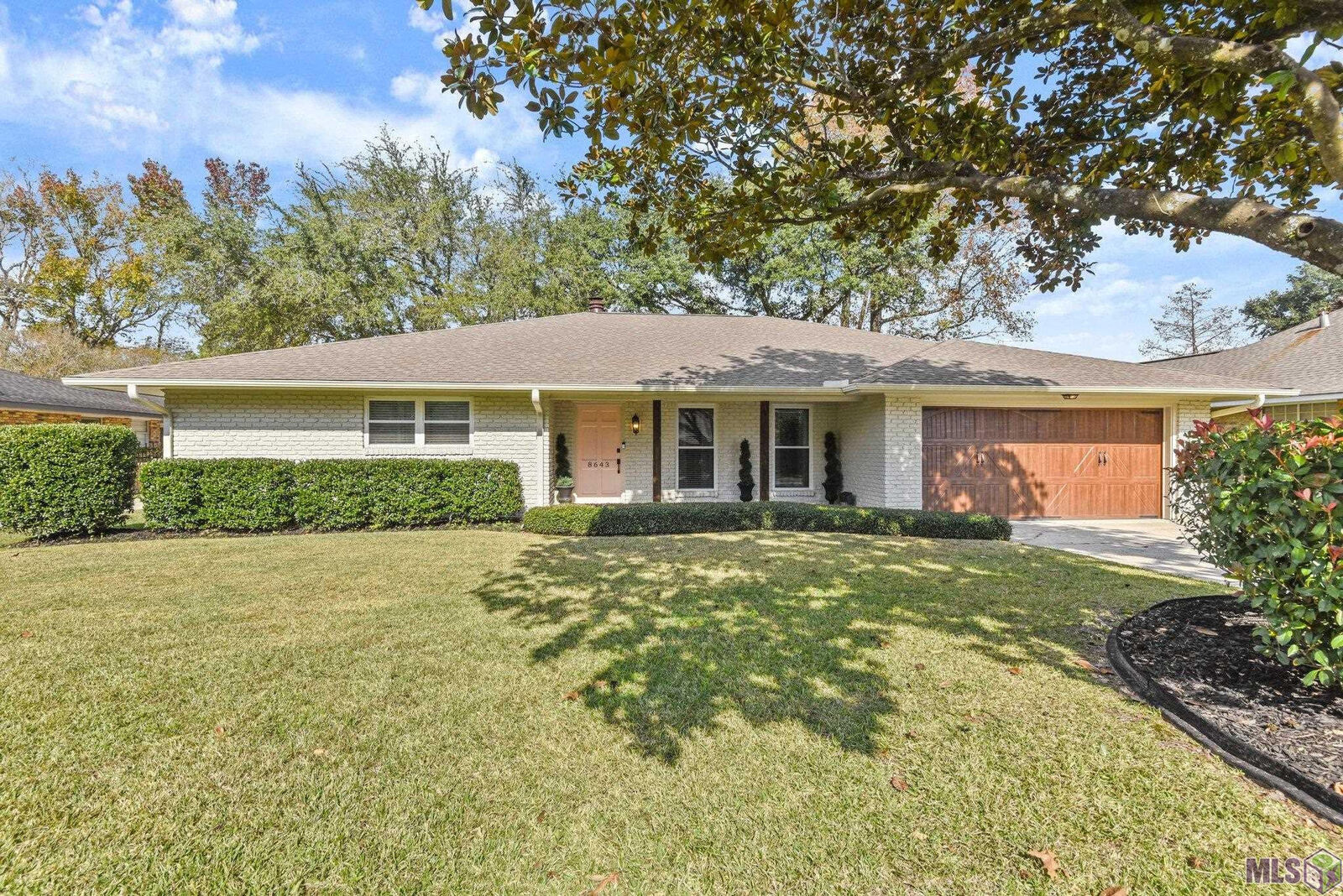 Property Photo: 8643 Wakefield Ave LA 70806
