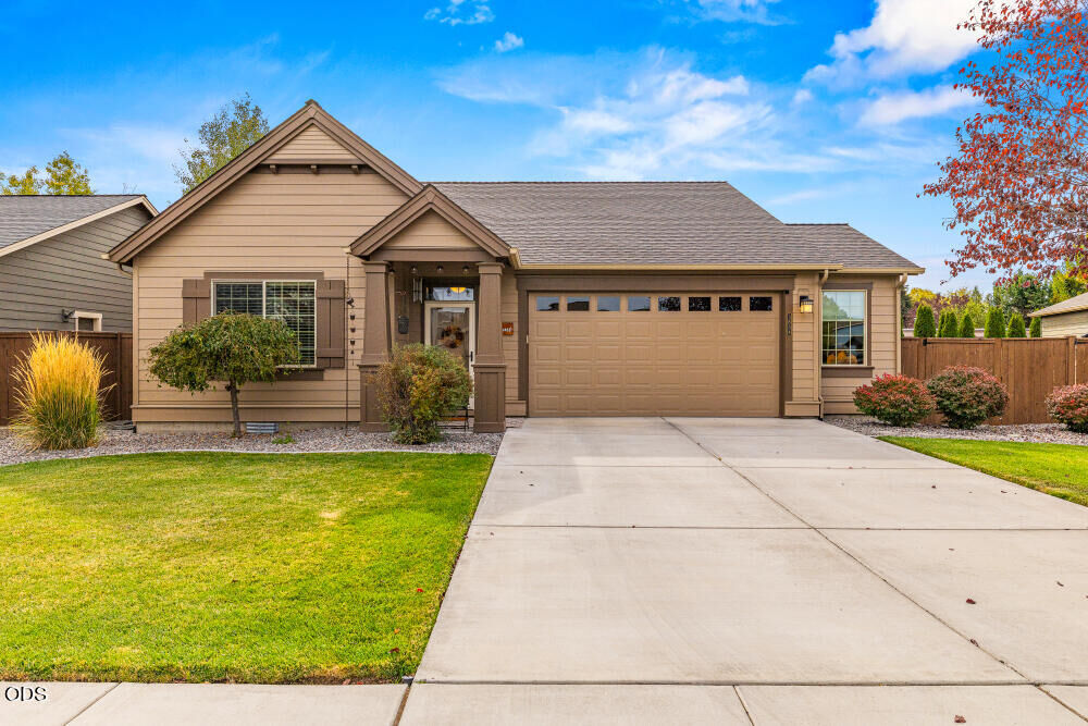 Property Photo:  3834 Birddog Drive  OR 97603 