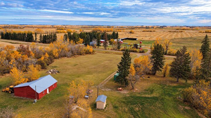 Property Photo:  39226 Range Road 250  AB T0C 0Y0 