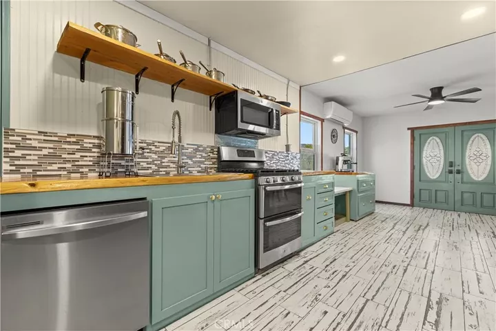 Property Photo:  32726 Wesley Street  CA 92595 
