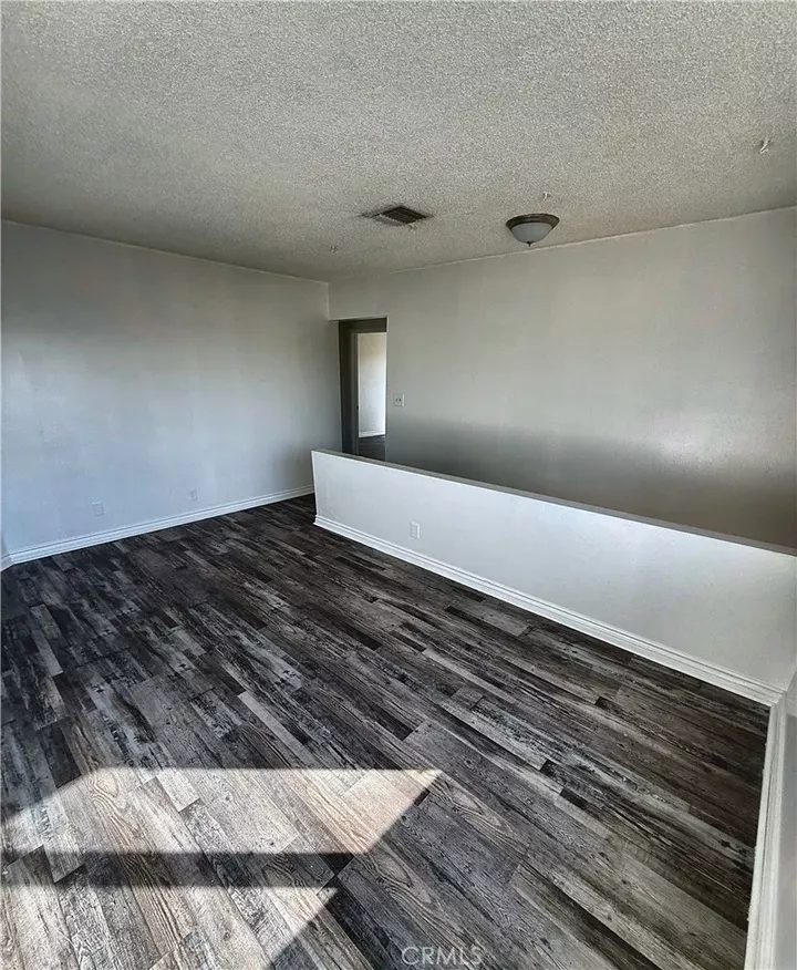 Property Photo:  333 W Spruce Avenue A  CA 90301 