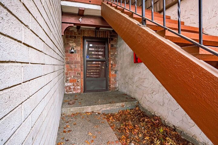 Property Photo:  1716 N Pettet Dr #4  WA 99205 