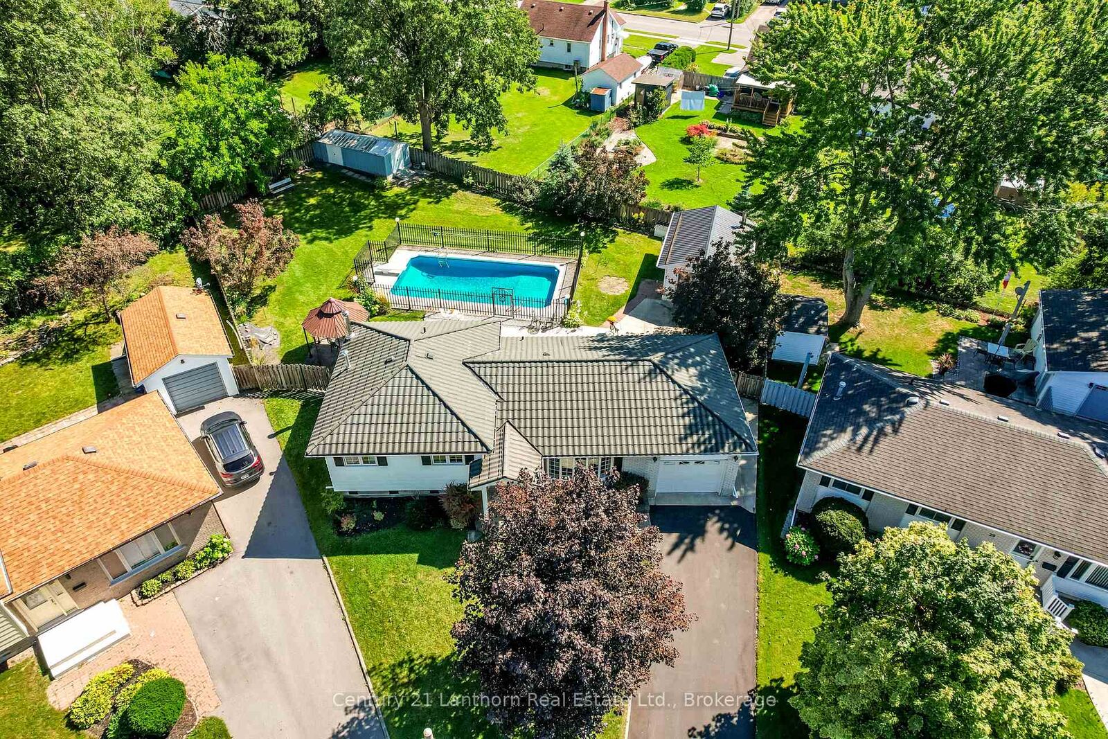 Property Photo: 31 Marsh Drive ON K8P 4P5