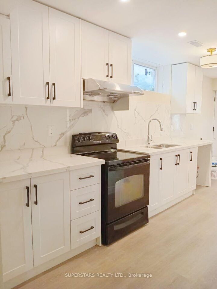 Property Photo:  243 Goldhawk Trail Bsmt  ON M1V 1X7 