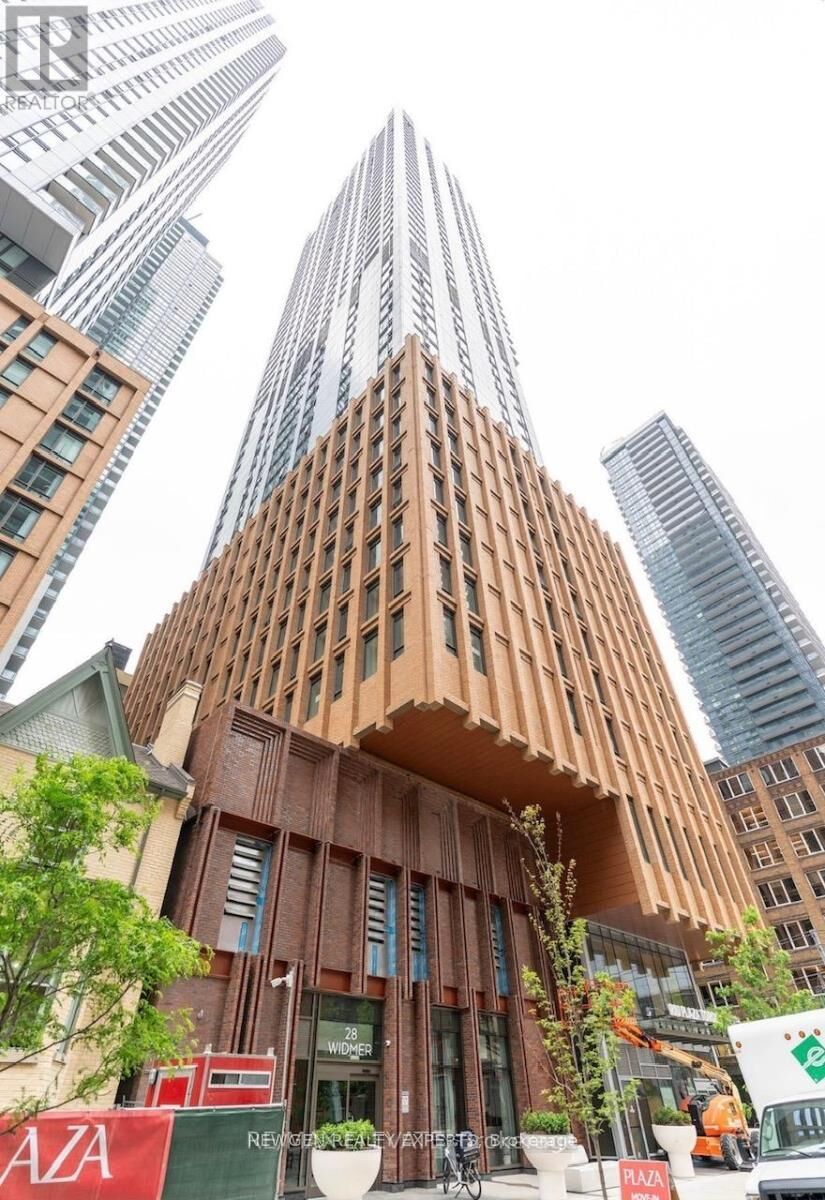 Property Photo:  28 Widmer Street 3025  ON M5V 0T2 