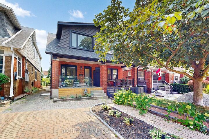 Property Photo:  201 Springdale Boulevard  ON M4C 1Z6 