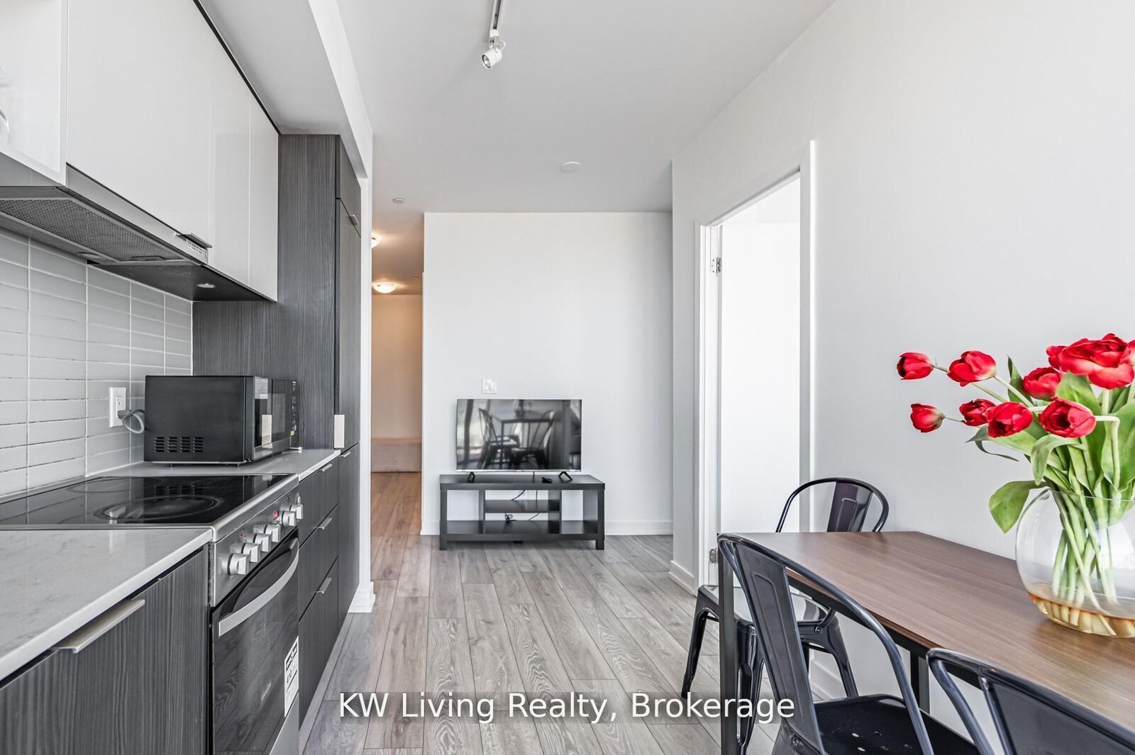 Property Photo:  159 Wellesley Street E 3009  ON M5Y 0H5 