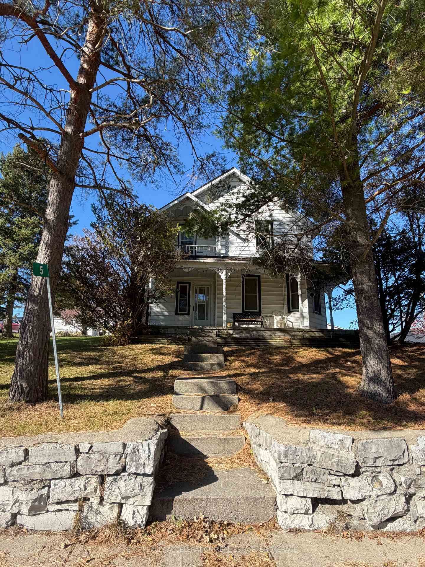 Property Photo:  5 Bridge Street W  ON K0K 3G0 