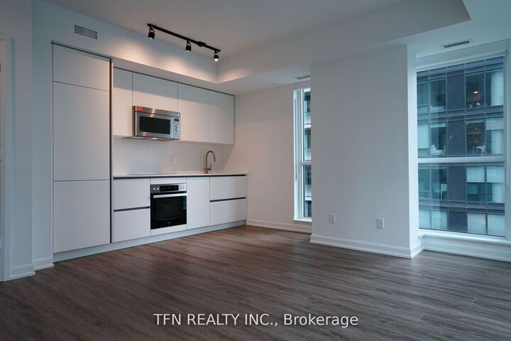 Property Photo:  327 King Street W 2306  ON M5V 0W7 