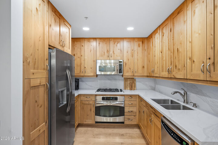 Property Photo:  7161 E Rancho Vista Drive 4004  AZ 85251 