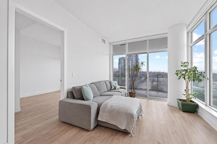 Property Photo:  5333 Goring Street 703  BC V5B 3A2 