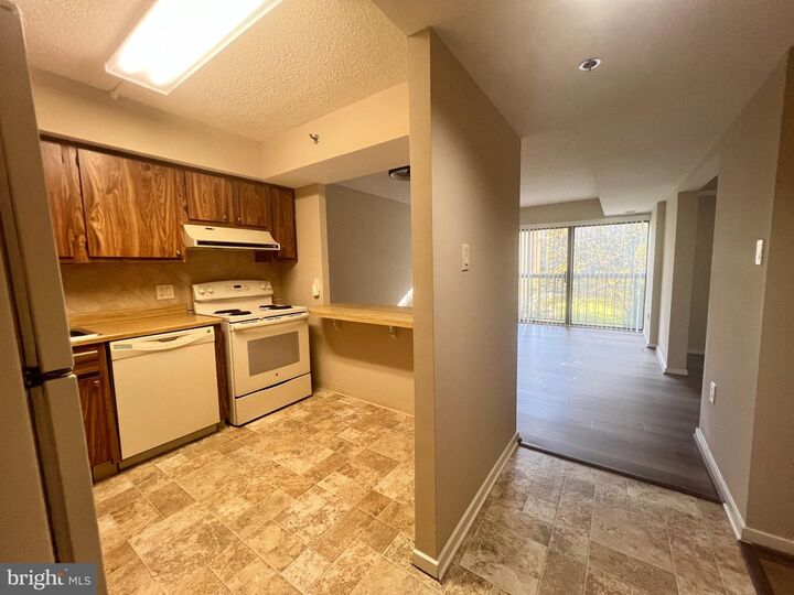 Property Photo: 2921 N Leisure World Boulevard 1-204 MD 20906