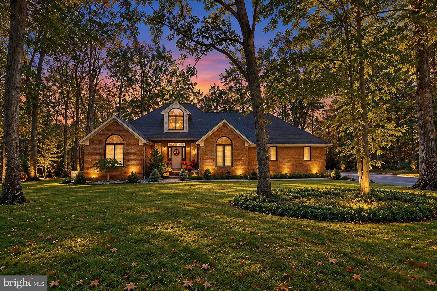 Property Photo:  1 Oak Leaf Drive  NJ 08533 