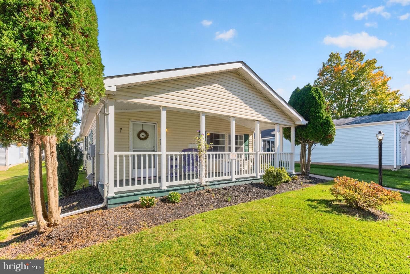 Property Photo:  447 Cardinal Court N  PA 18938 