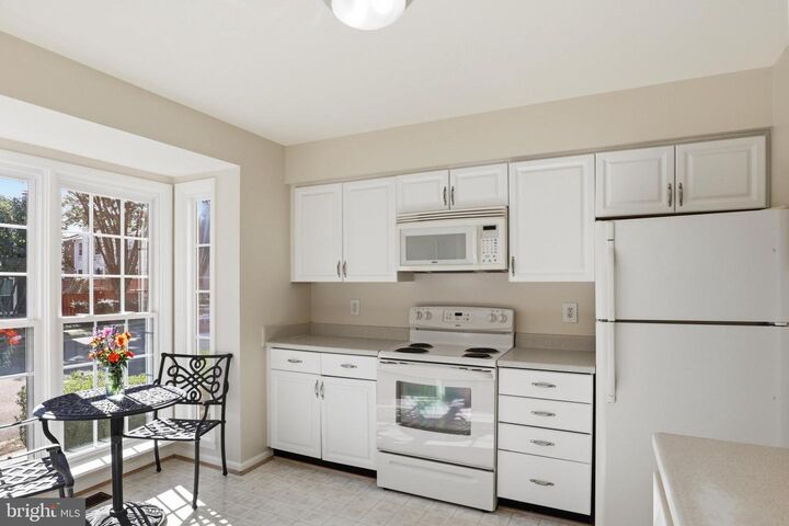 Property Photo: 6552 Bermuda Green Court VA 22312