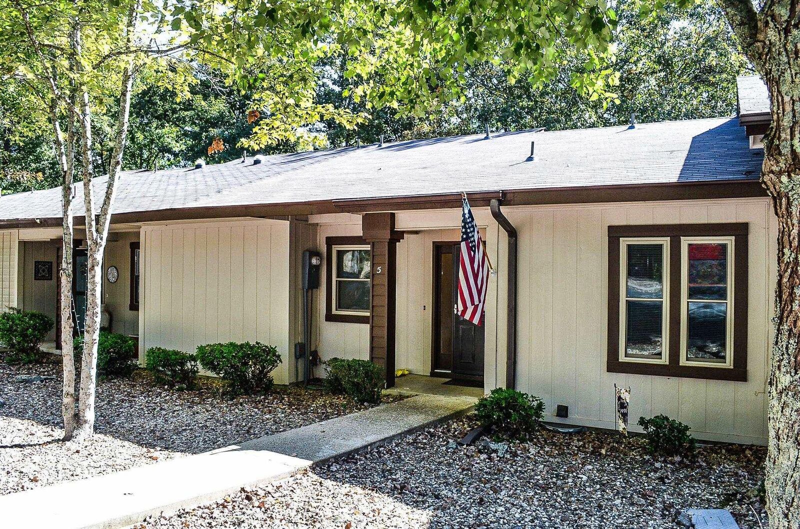 Property Photo: 5 Dulzura Way AR 71909