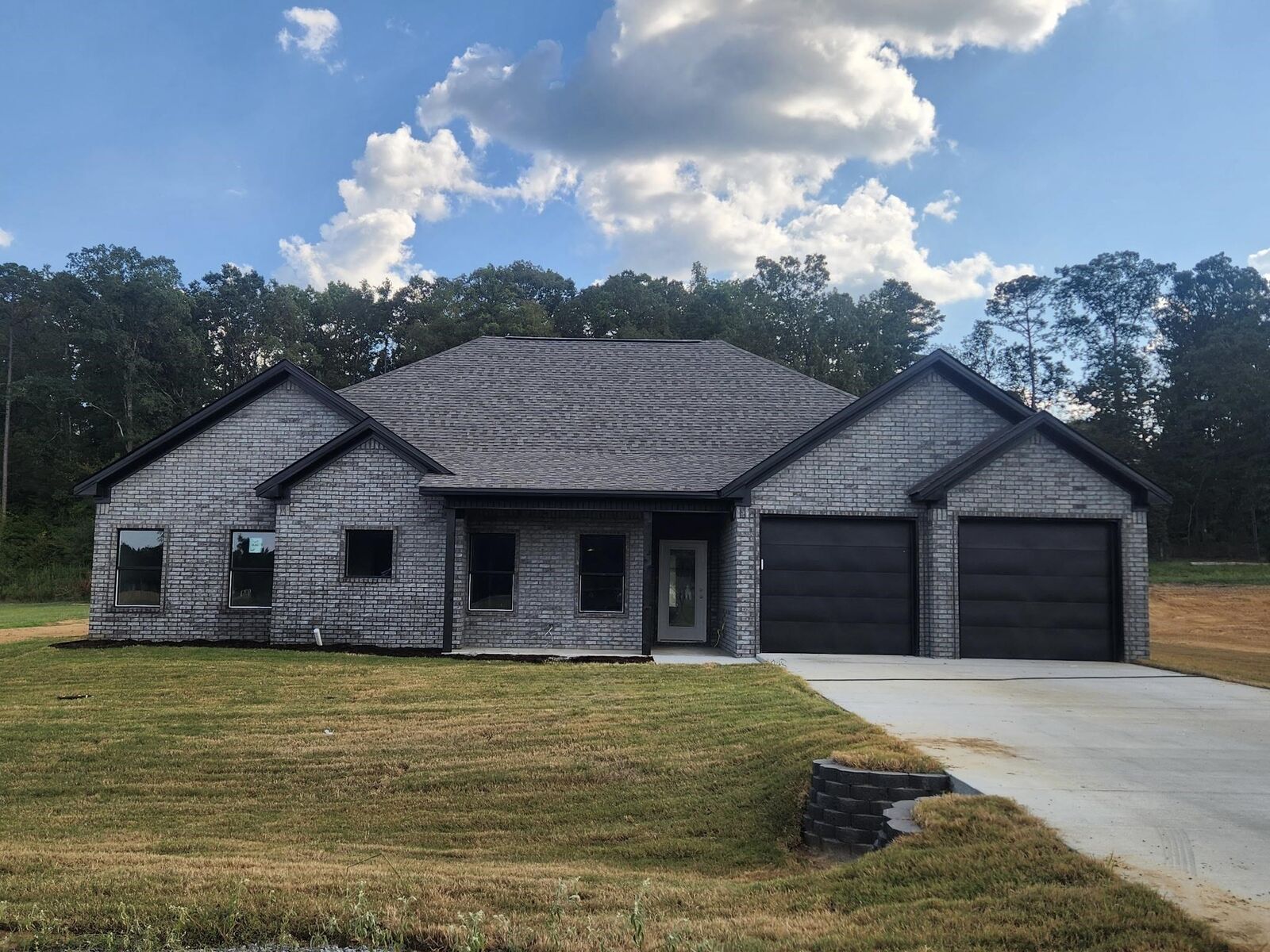 Property Photo:  1136 Duke Drive  AR 72011 
