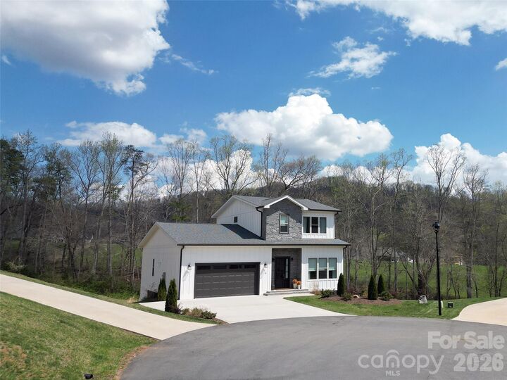 Property Photo:  18 Sagewood Drive  NC 28715 