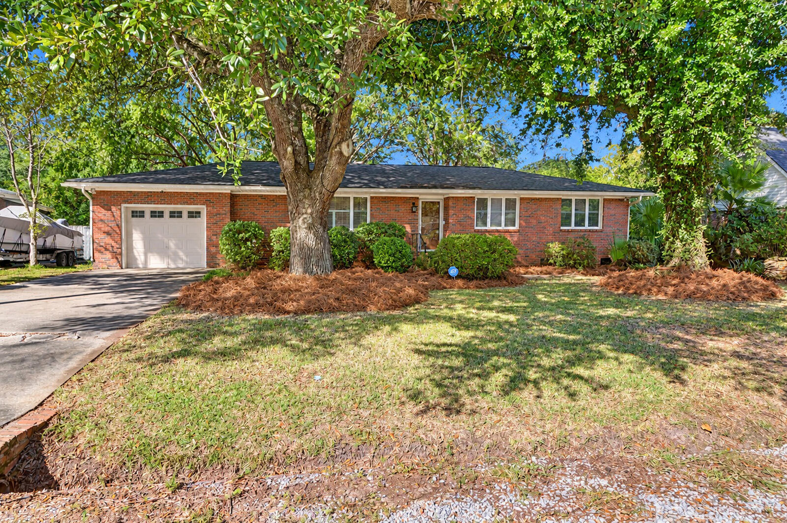 Property Photo:  1815 Dunbarton Drive  SC 29407 