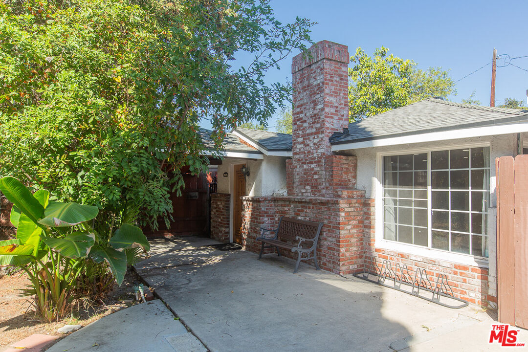 Property Photo:  74 Pinecrest Dr  CA 91030 
