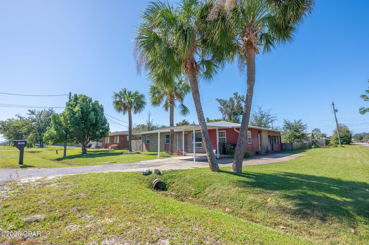 Property Photo: 1002 Colorado Avenue FL 32444