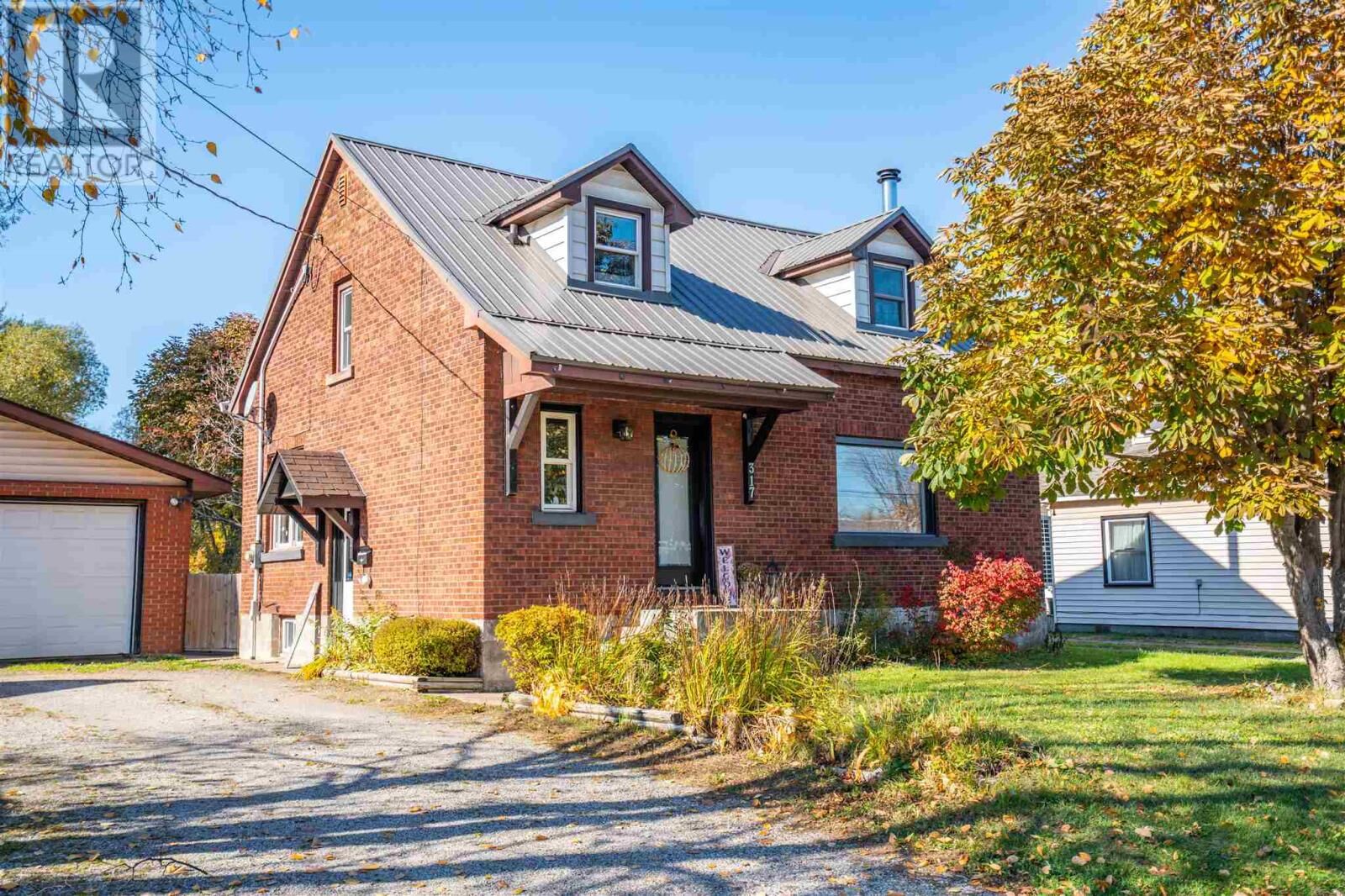 Property Photo: 317 Goulais Ave ON P6C 5A3
