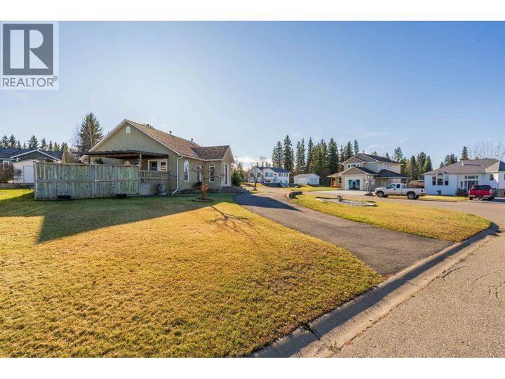 Property Photo:  5716 Bearspaw Crescent  BC V2N 6P7 