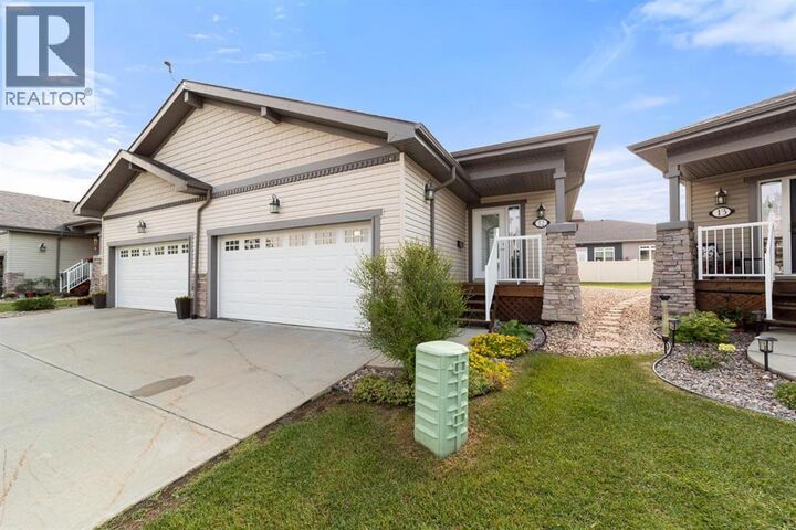 Property Photo:  5021 34 Avenue  AB T4V 5G2 