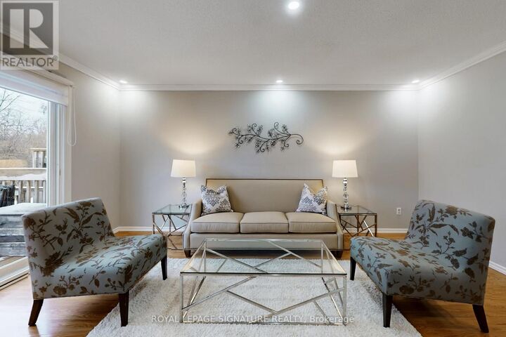 Property Photo:  700 Harmony Road North 76  ON L1K 1S2 