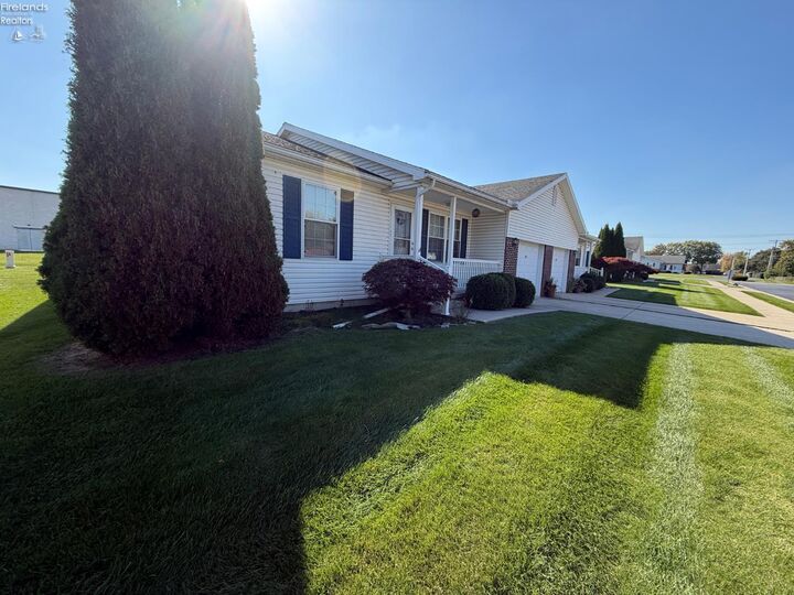 Property Photo:  104 Teakwood Ct  OH 44883 