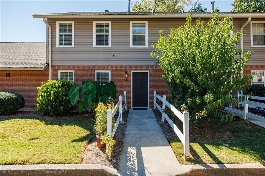 Property Photo: 7750 Roswell Road 11B GA 30350