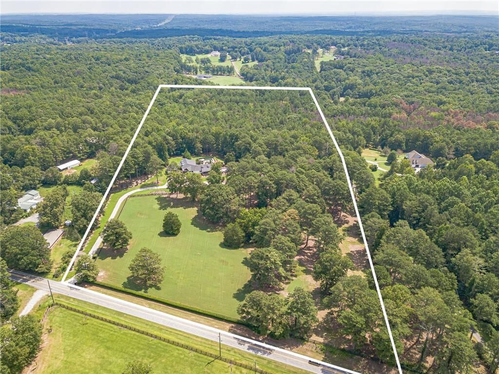 Property Photo: 9667 Ephesus Church Road GA 30180