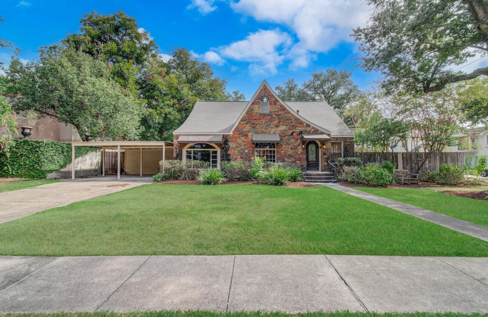 Property Photo: 6545 Buffalo Speedway TX 77005