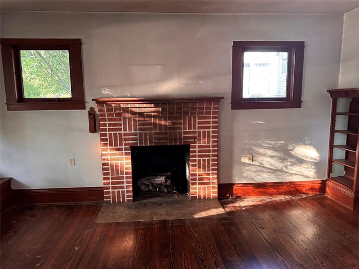 Property Photo: 1440 Ashland Street TX 77008