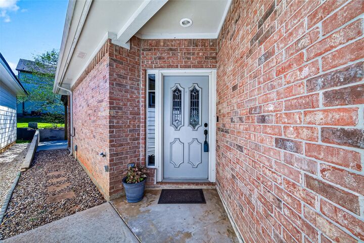 Property Photo:  103 Fairway View Court  TX 77356 