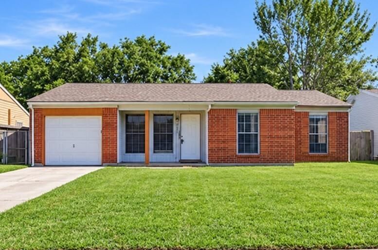 Property Photo: 4223 S Acres Drive TX 77047