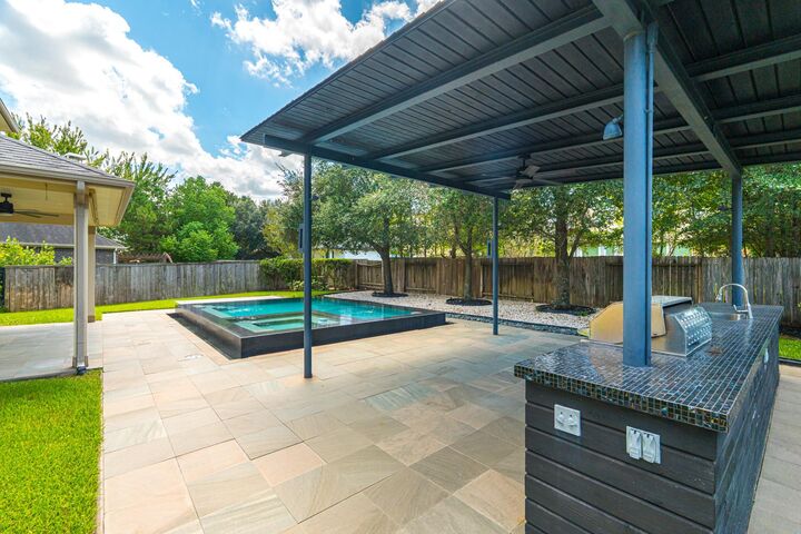 Property Photo: 63 W Deer River Circle TX 77389