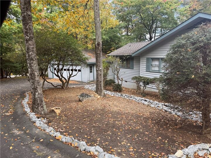 Property Photo:  232 Shady Lane  NC 28627 