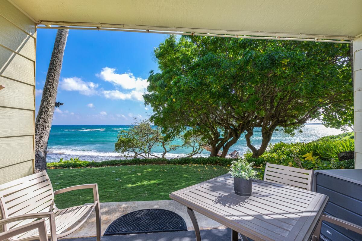 Property Photo: 380 Papaloa Rd 2 HI 96746