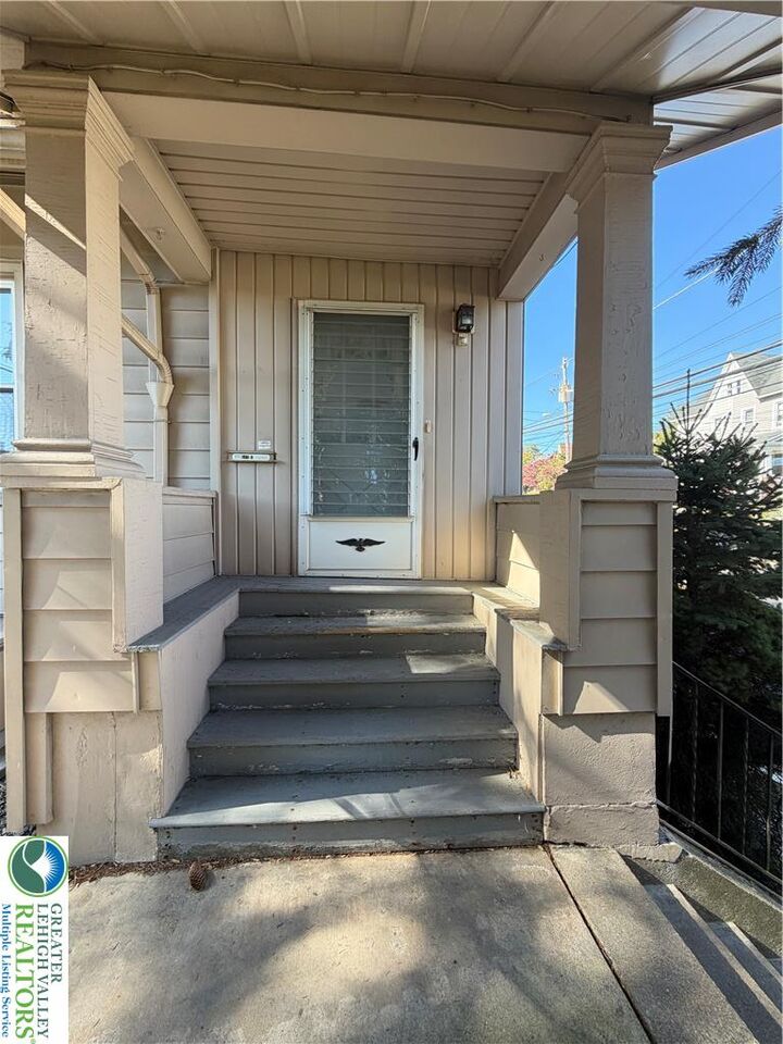 Property Photo:  17 W High Street 2  PA 18064 