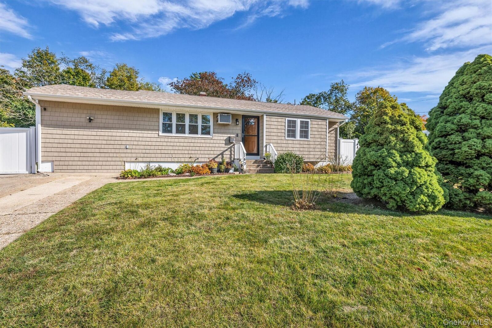 Property Photo:  143 Dovecote Lane  NY 11722 
