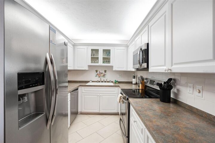 Property Photo:  5855 Midnight Pass Road 611  FL 34242 