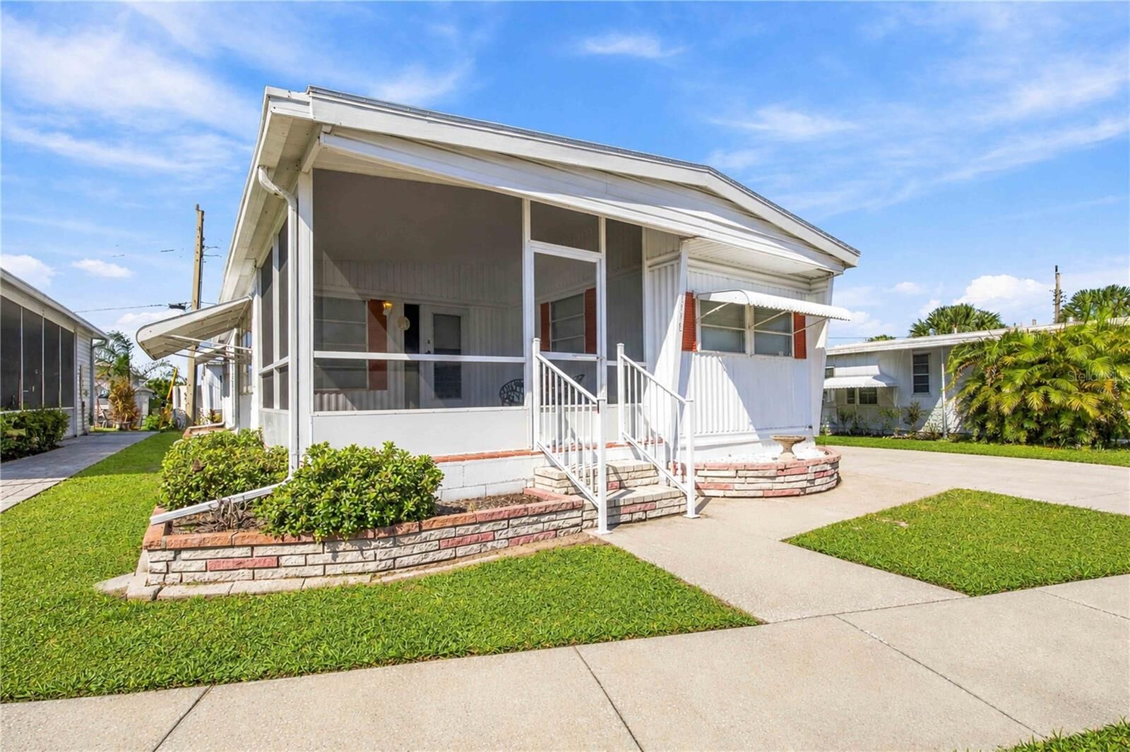 Property Photo:  4810 Tri Par Drive  FL 34234 