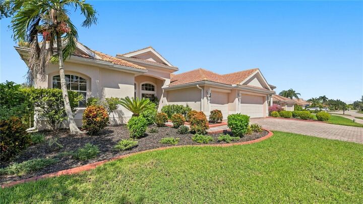 Property Photo:  2884 Grazeland Drive  FL 34240 